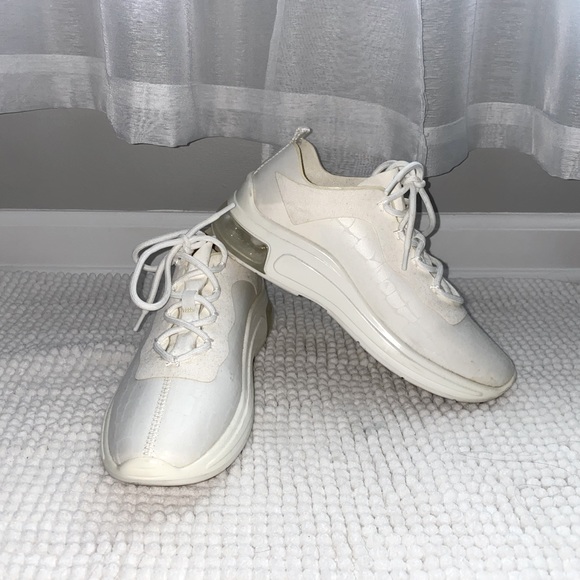 Steve Madden Shoes - Steve Madden Emet Sneakers